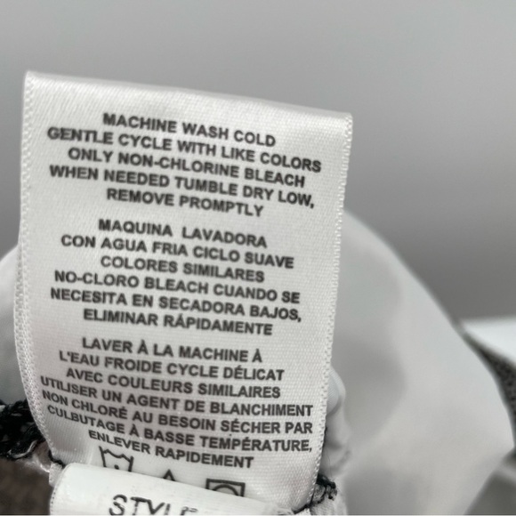 Ellen Tracy Geometric Black White Print Pockets Cropped Ankle Zip Button Pants - Picture 9 of 12